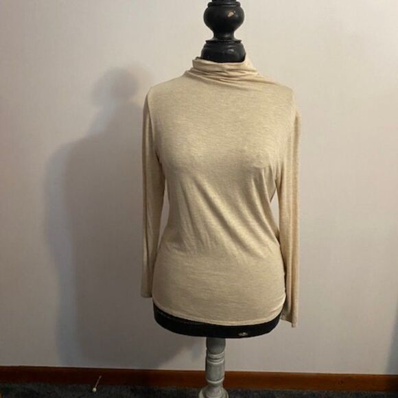 Moa Collection cream roll neck top, size XLarge - Picture 1 of 3